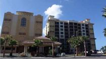 Holiday Inn Hotel & Suites
