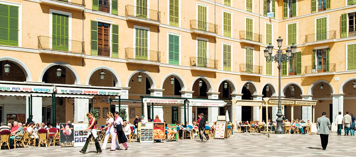 Weekend i Palma stad med flyg och hotell.