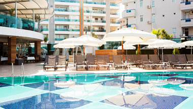 Sunprime C-Lounge